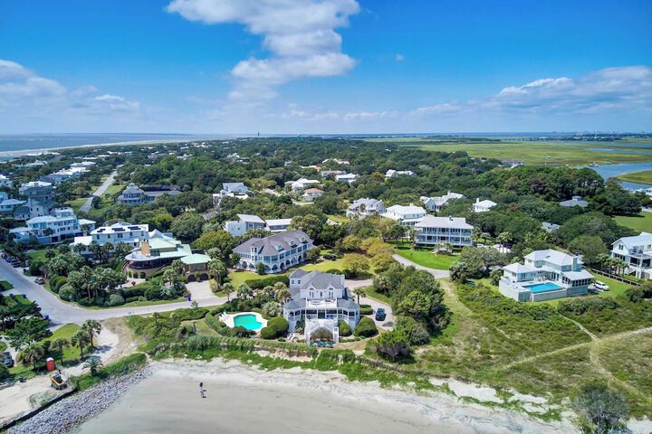 Haven by Avantstay Luxury Beachfront Home w / Pool & Gorgeous Patios