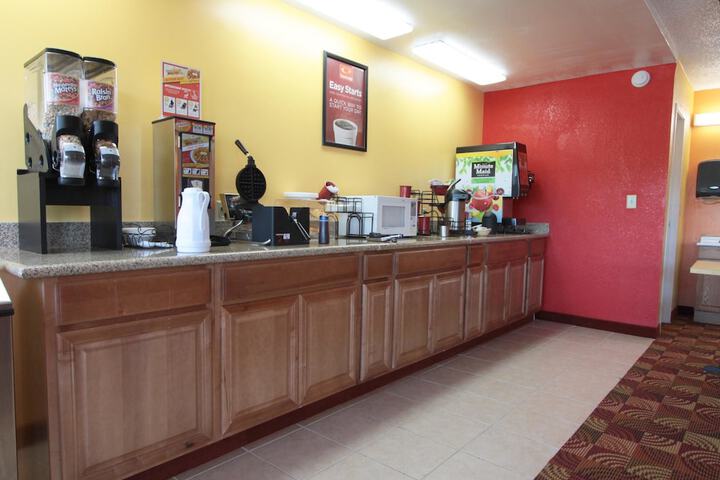 Breakfast/Coffee Service 24 of 29