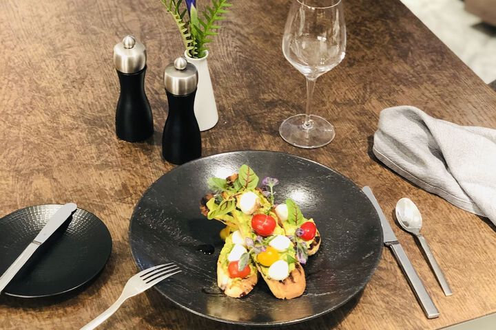 Dining 43 of 77