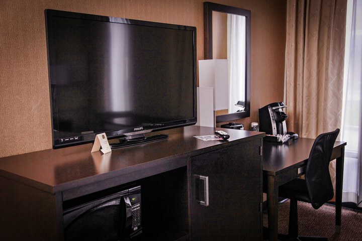 Room 10 of 17