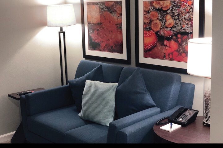 Room 13 of 25
