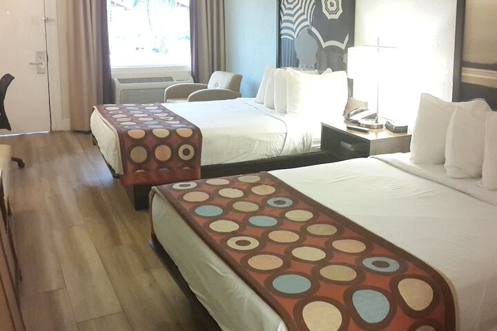 Room 29 of 77