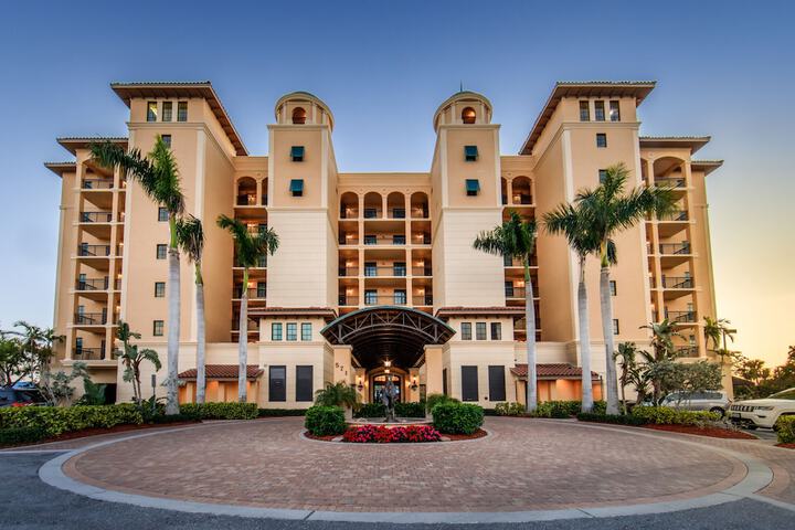 Holiday Inn Club Vacations Sunset Cove Resort by IHG