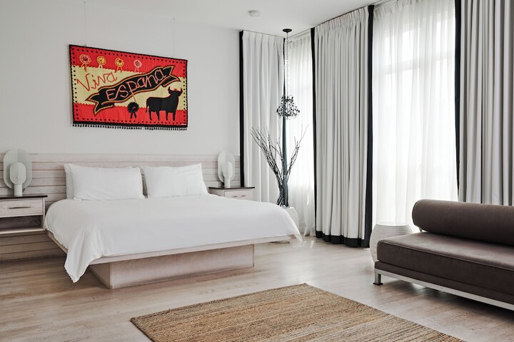 Room 71 of 85