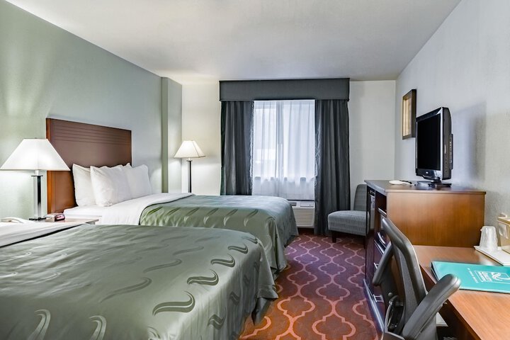 Room 12 of 33