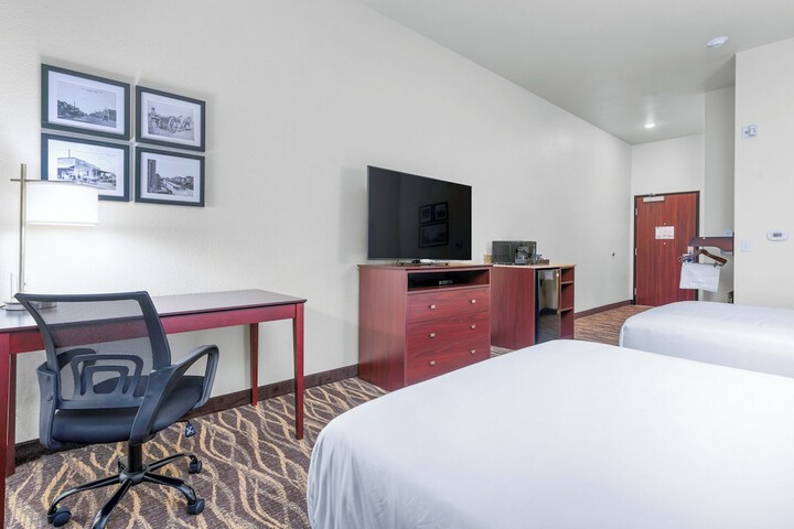 Cobblestone Hotel & Suites - Lynden