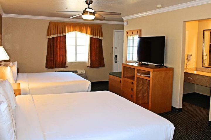 Room 13 of 26