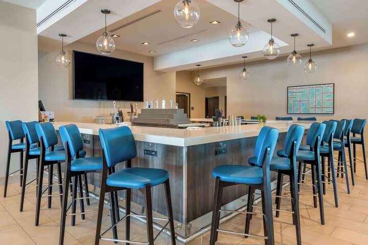 Cambria Hotel St. Petersburg-Madeira Beach Marina