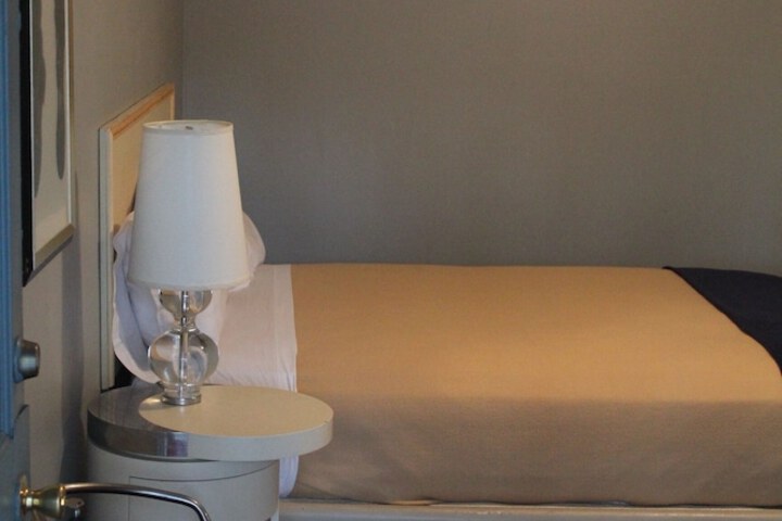 Room 12 of 15