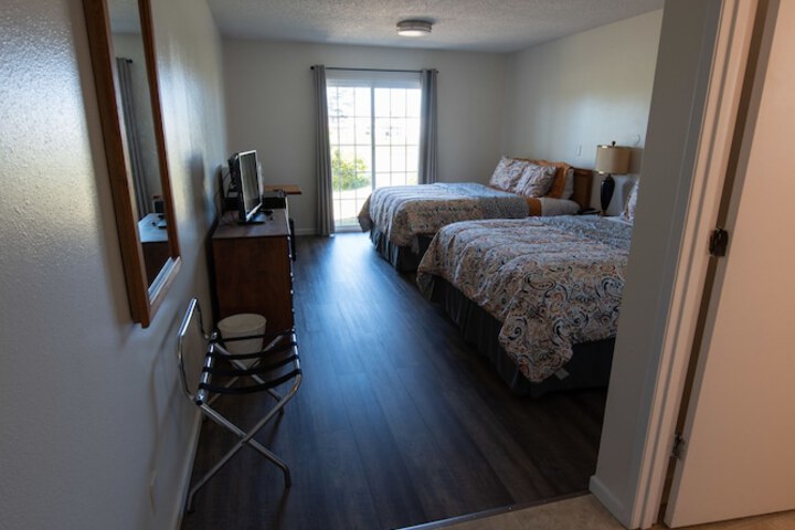 Pacific City Inn