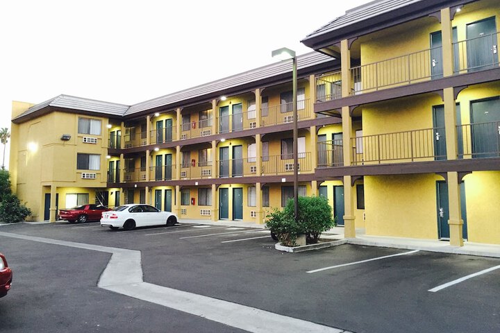 Property Grounds 38 of 38