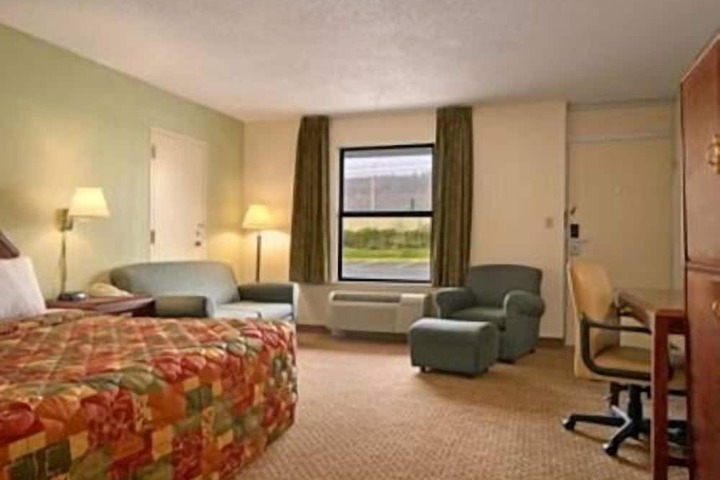Room 34 of 46