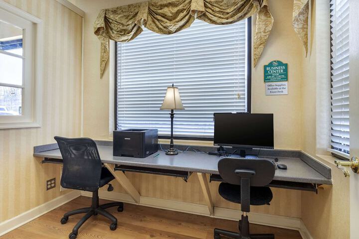 Business Center 43 of 43