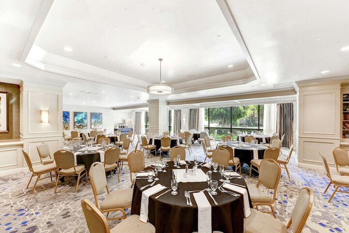 Embassy Suites by Hilton Anaheim Orange