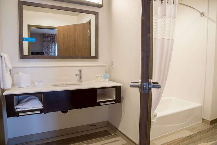 Room 12 of 57
