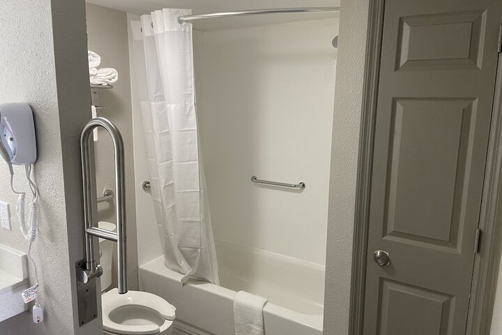 Room 21 of 25