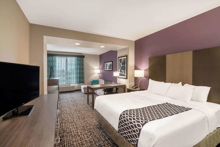 Room 32 of 54
