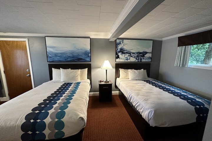 Room 42 of 101