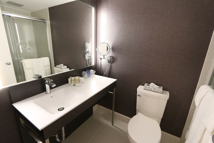 Room 26 of 107