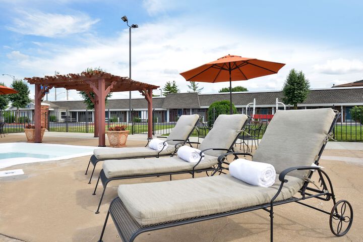 Sundeck 41 of 42