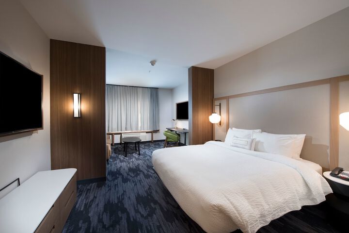 Room 18 of 33