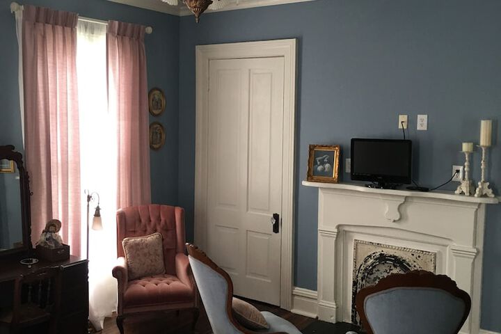 Room 32 of 63