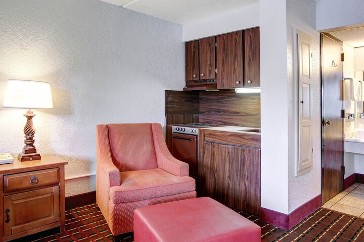 Room 27 of 31