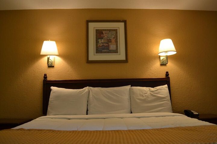 Room 32 of 37