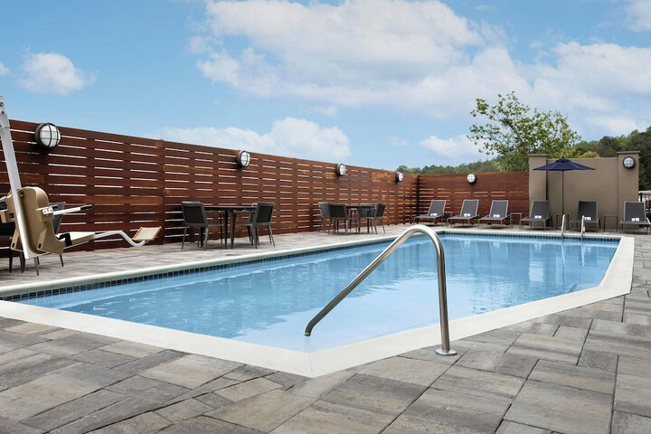 Courtyard by Marriott Atlanta Kennesaw