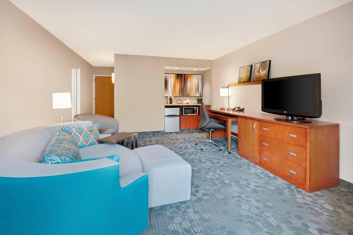 Room 17 of 25
