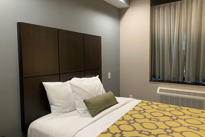 Room 18 of 26