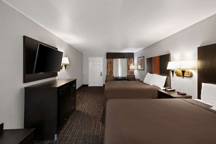 Room 18 of 29