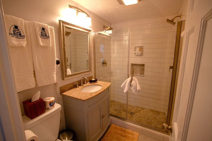 Room 72 of 200
