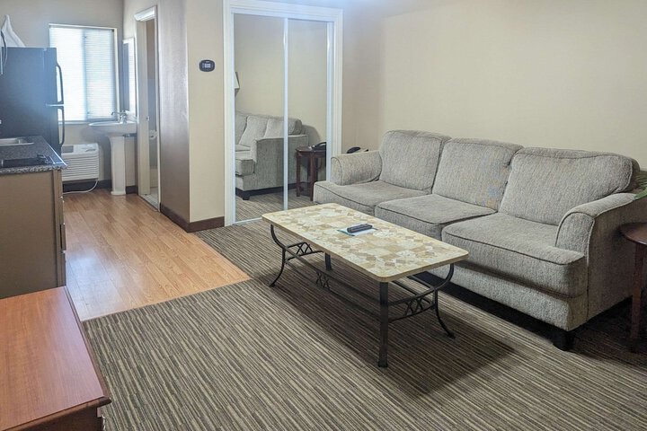Room 16 of 50