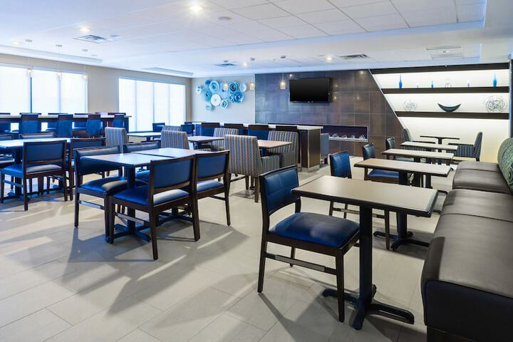 Holiday Inn Express & Suites Midland Loop 250 by IHG