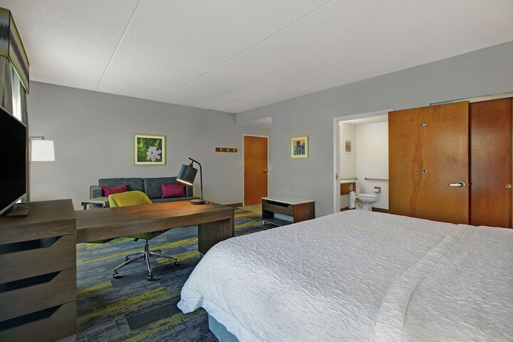 Room 30 of 44