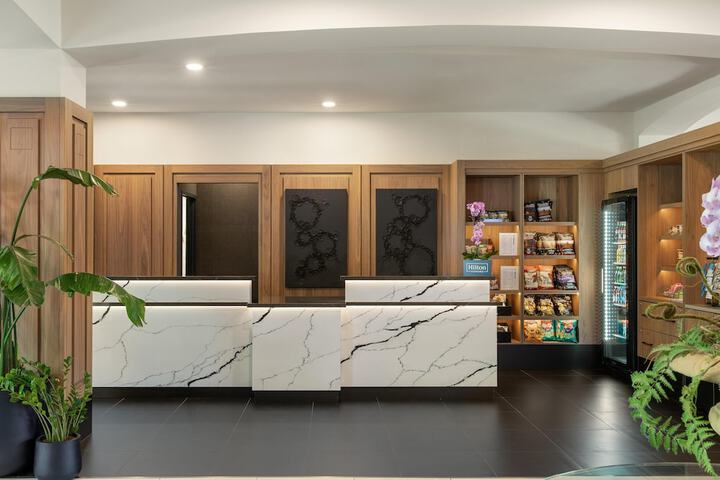 DoubleTree by Hilton North Vancouver