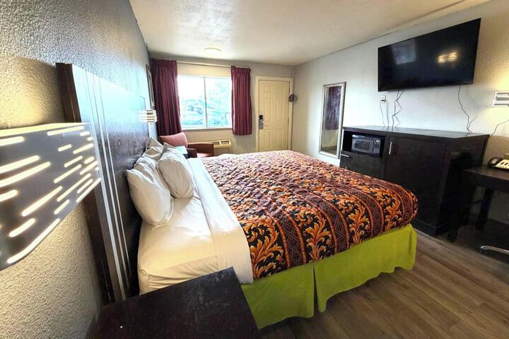 Regency Inn Three Rivers I-37