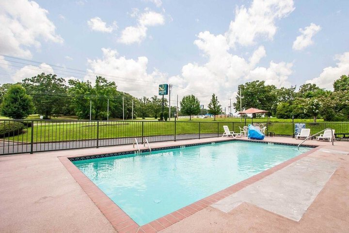 Pool 4 of 32