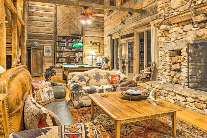 River Access + Mtn Views: Cullowhee Lodge!