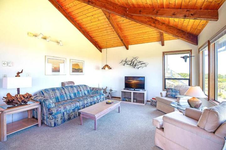 Haven Hideaway - Ocean Views from Every Room