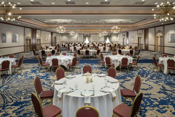 Embassy Suites by Hilton Cleveland Rockside