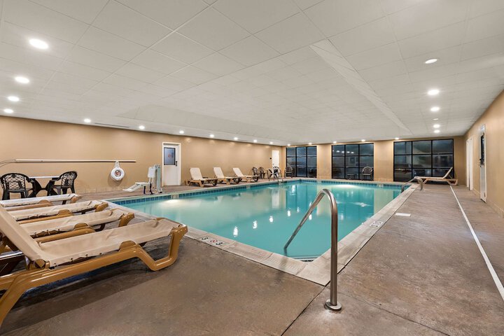 Pool 8 of 34