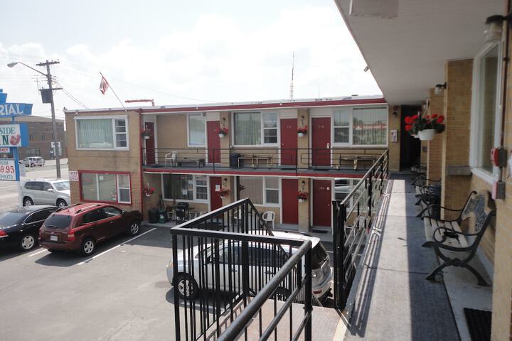 Imperial Fireside Inn