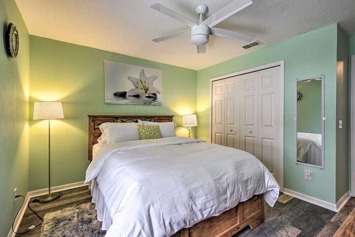Apopka Single-story Home w / Private Lanai + Pool!