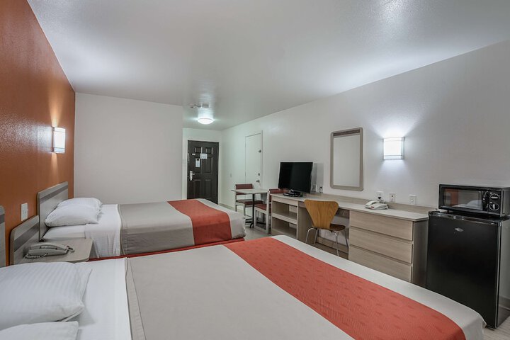 Room 15 of 31