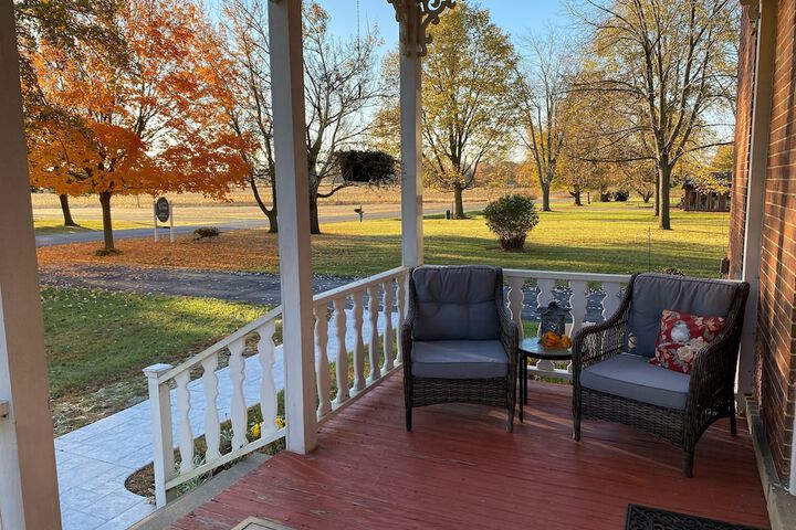 The Vine Bed & Breakfast LLC
