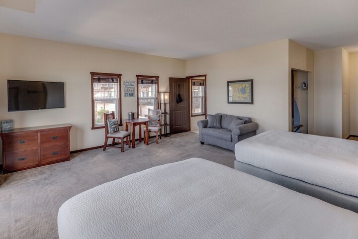 Room 147 of 250