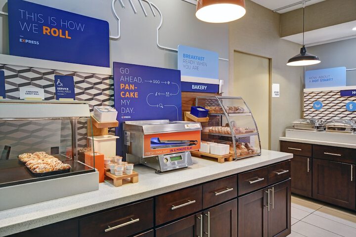 Holiday Inn Express Marshall by IHG