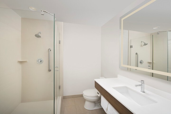 Holiday Inn Express Jacksonville Beach by IHG
